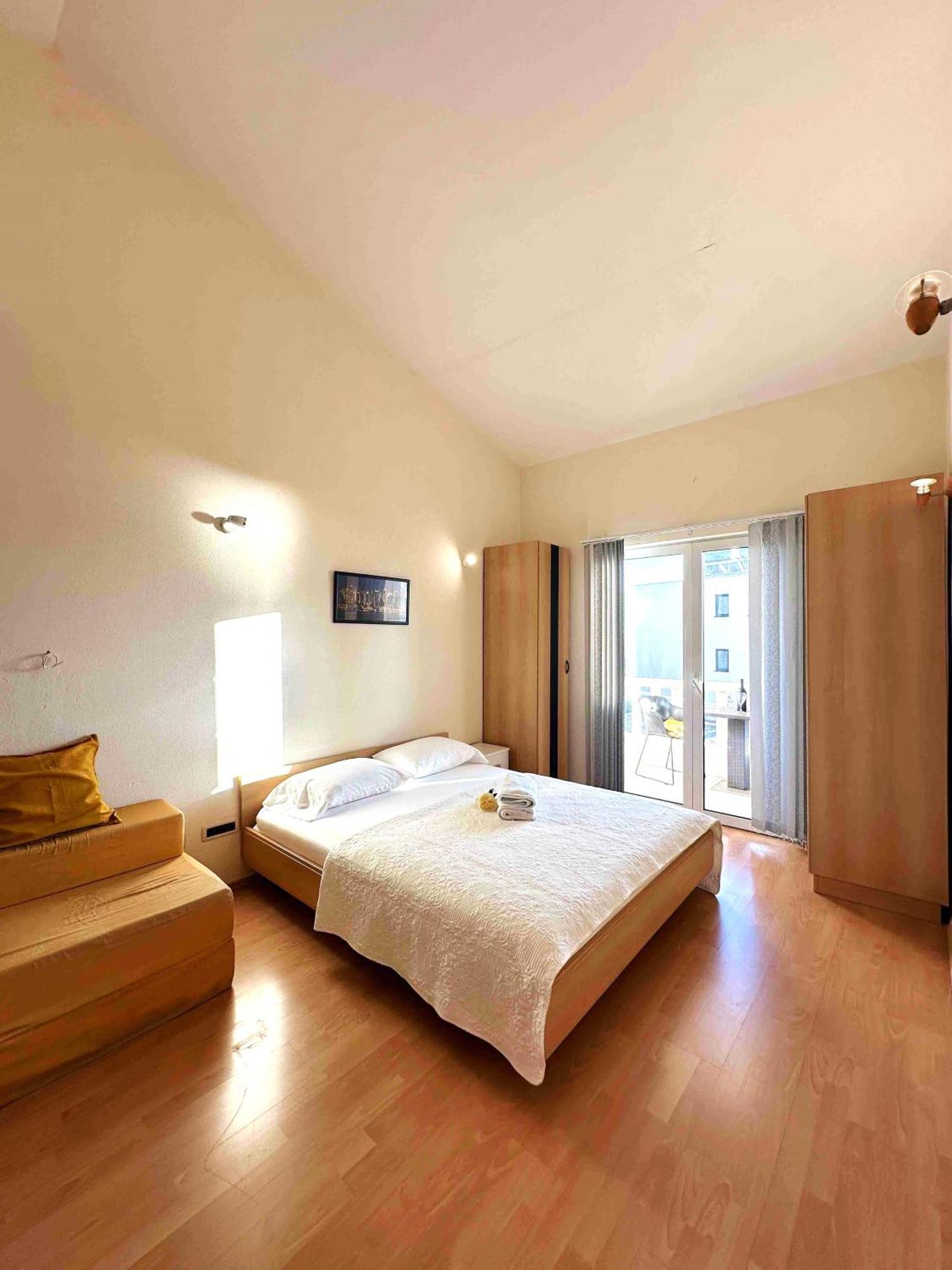 Studio Apartment ブレラ 部屋 写真